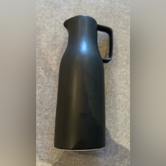 Matte black “milk jug” NWT - Picture 9 of 11